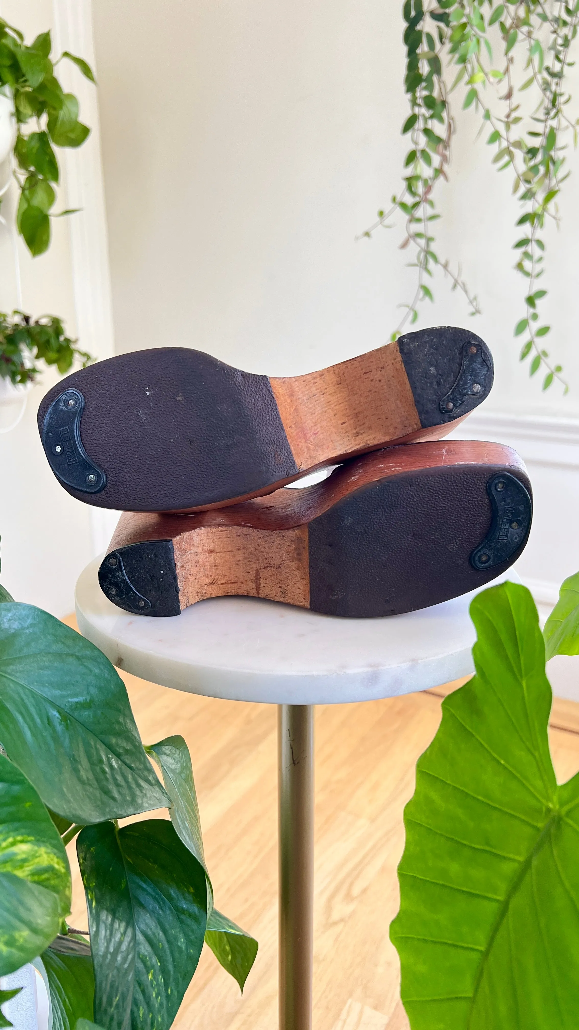 1970s Leather & Wood Platform Sandals | size US 8