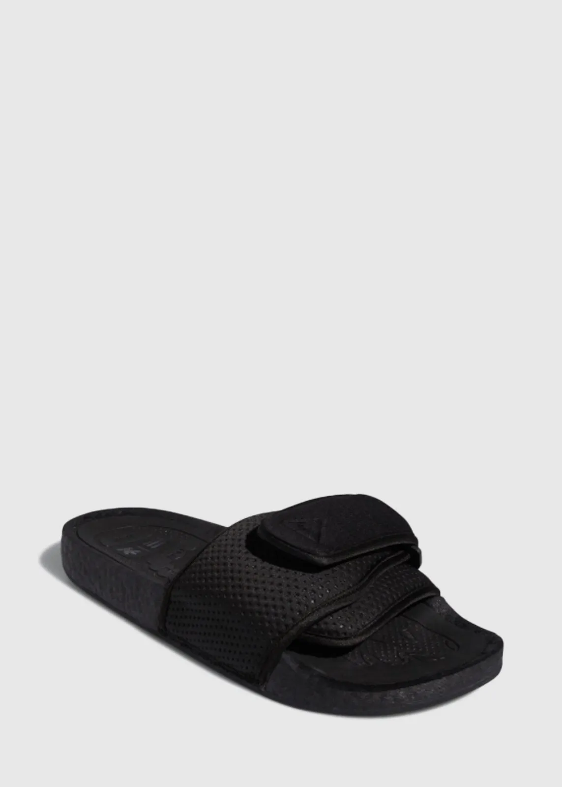 ADIDAS X PHARRELL WILLIAMS: BOOST SLIDE [BLACK]